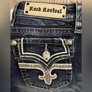 ROCK REVIVAL - 28 boot cut - NWT